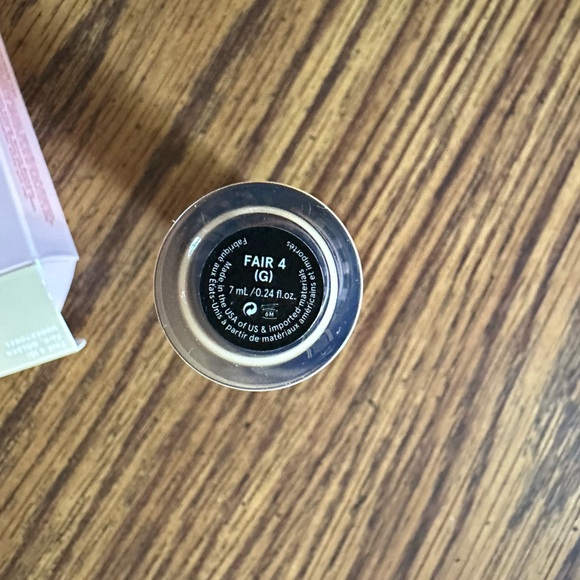 ONE/SIZE Turn Up the Base Butter Silk Concealer - Picture 4 of 5